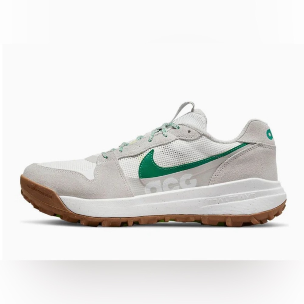 Nike ACG Lowcate Trail Sneakers